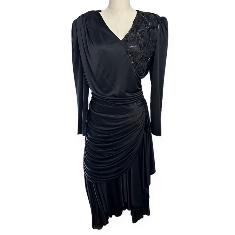 Vintage 70s / 80s Black Iridescent Sequined Cocktail Dress size women’s medium